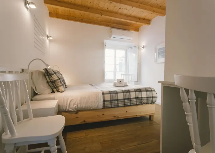 Apartment 61 - Lusiadas Ii *