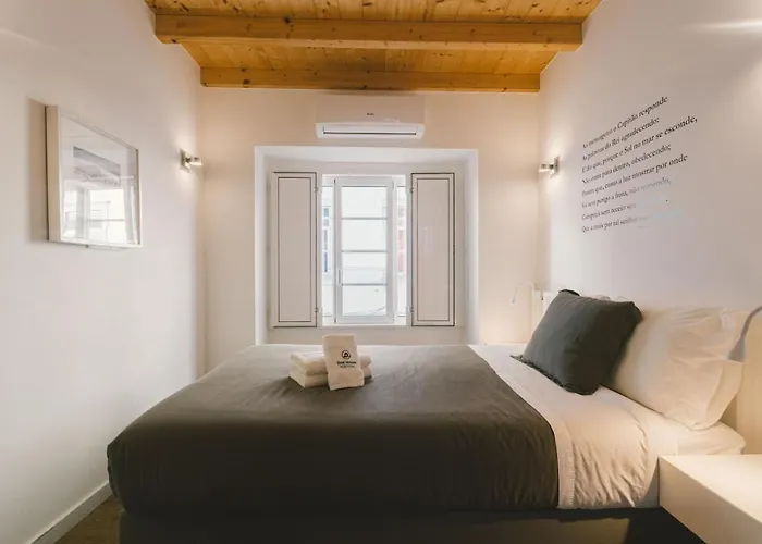 61 - Lusiadas Ii * Peniche